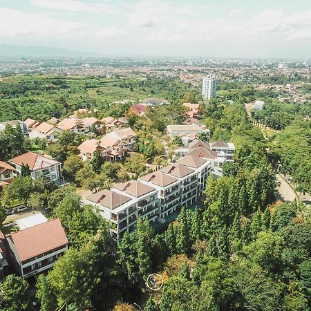 Narwastu Hill View Villa 6 Bedrooms With A Private Swimming Pool Bandung Exterior photo