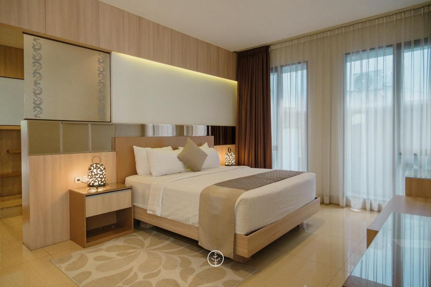 Narwastu Hill View Villa 6 Bedrooms With A Private Swimming Pool Bandung Exterior photo