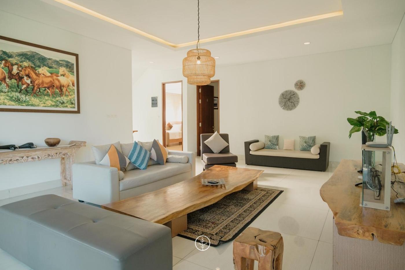Narwastu Hill View Villa 6 Bedrooms With A Private Swimming Pool Bandung Exterior photo