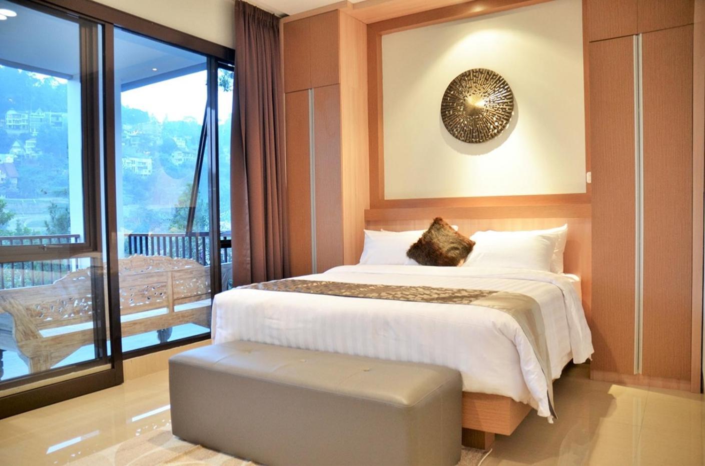Narwastu Hill View Villa 6 Bedrooms With A Private Swimming Pool Bandung Exterior photo