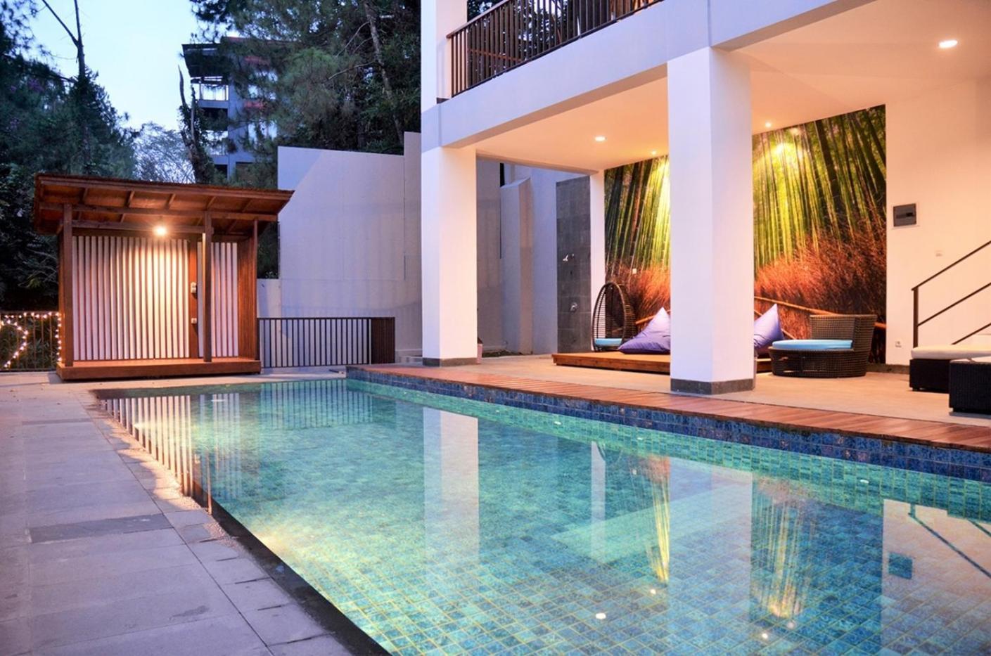 Narwastu Hill View Villa 6 Bedrooms With A Private Swimming Pool Bandung Exterior photo