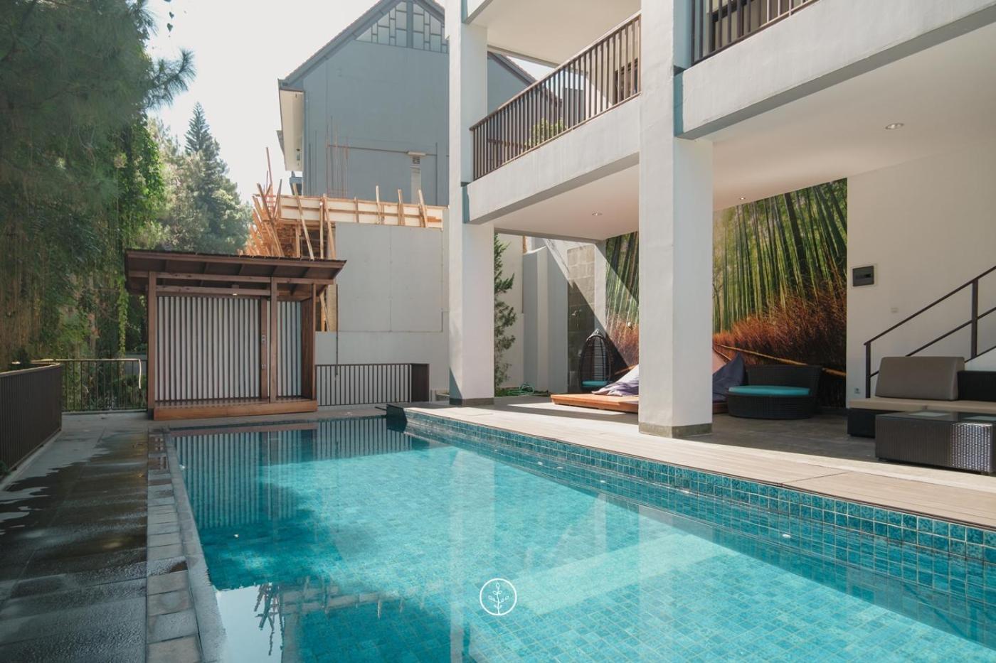 Narwastu Hill View Villa 6 Bedrooms With A Private Swimming Pool Bandung Exterior photo